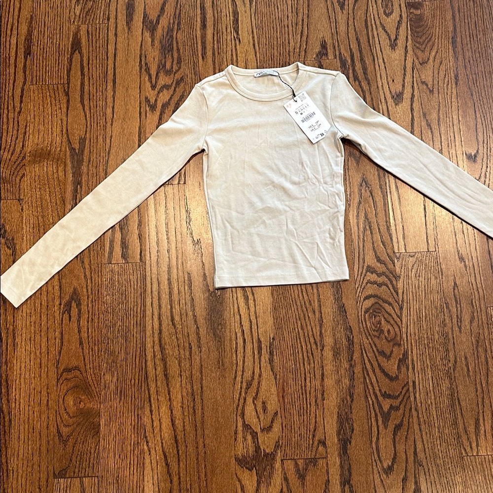 Zara Cream Long Sleeve Top Womens Sz Small NWT